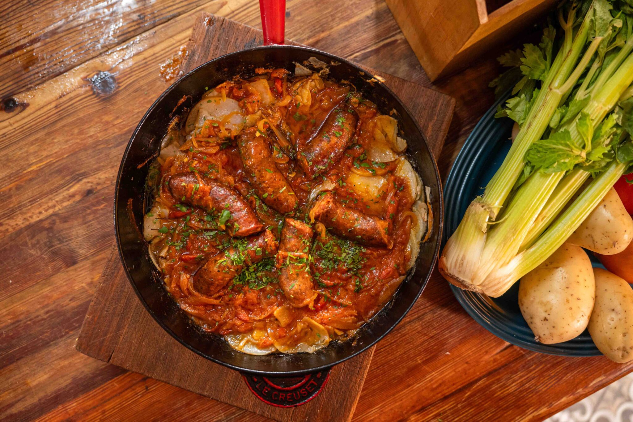 Chorizos al vino blanco