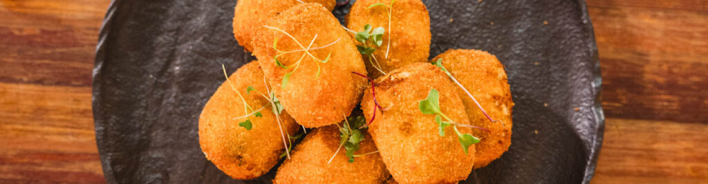 Croquetas de papa rellenas de queso